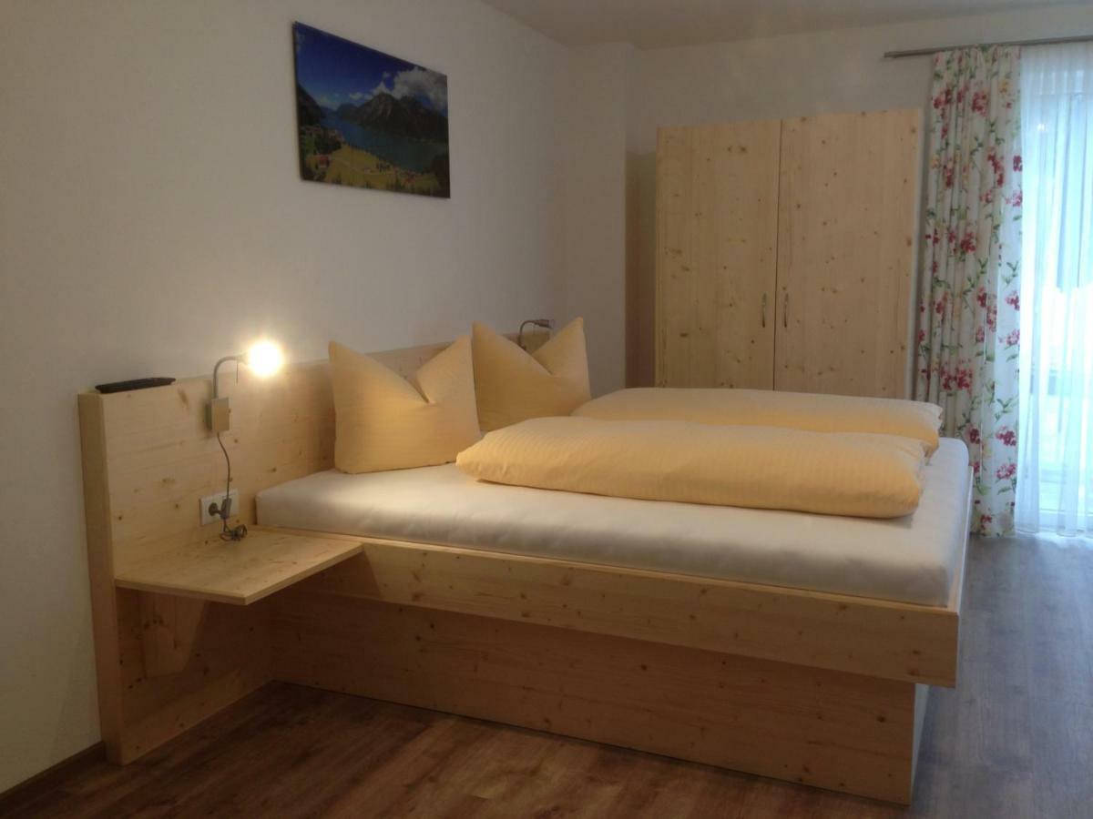 Ferienwohnungen Karwendel Camping Маурах Экстерьер фото